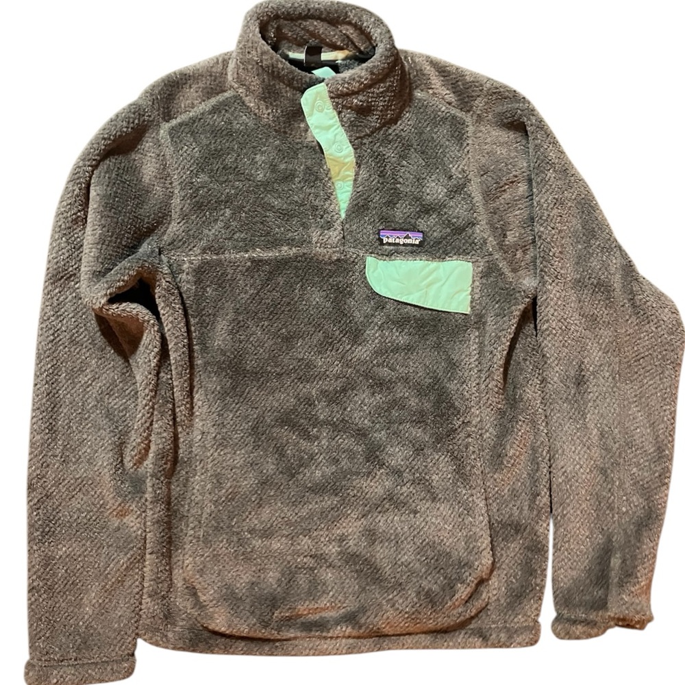 Patagonia Gray and Green Fleece Sweater